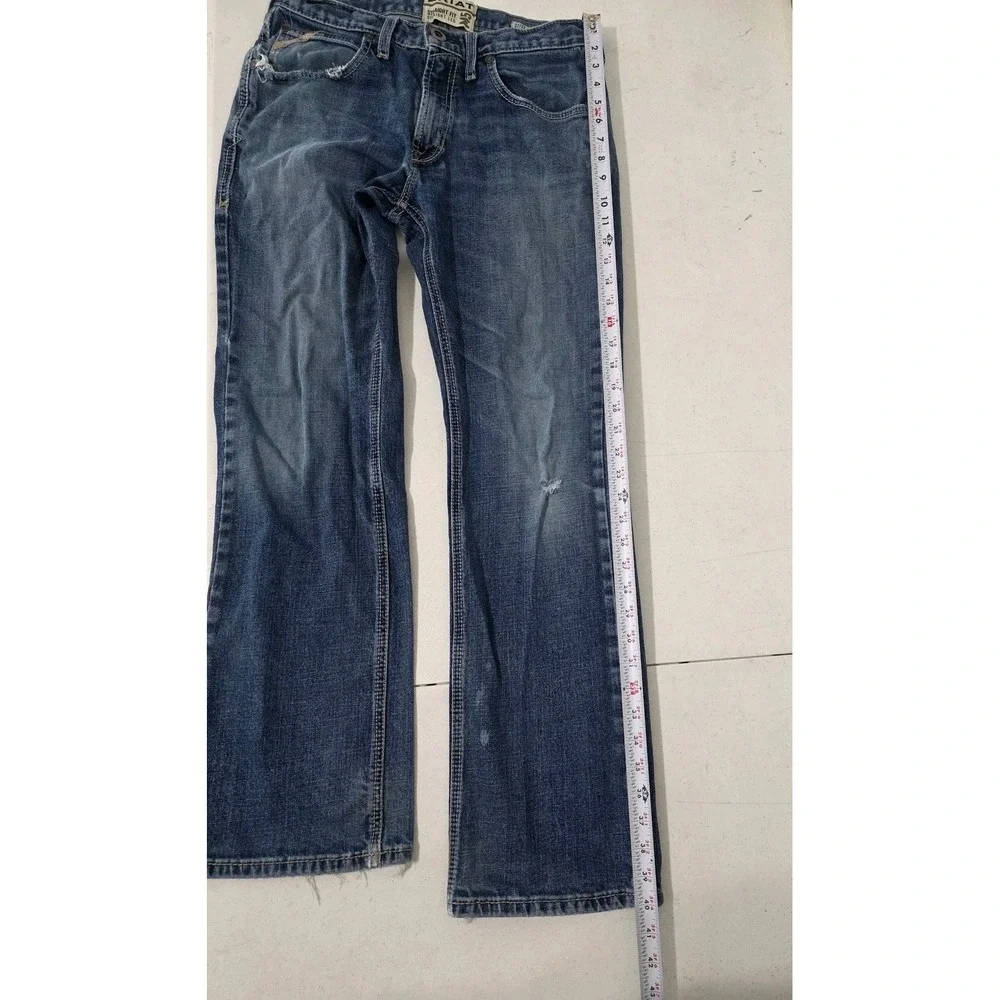Ariat M5 Travis Straight Fit Blue Jeans Mens 32x32 (32x30) Med Wash Distressed